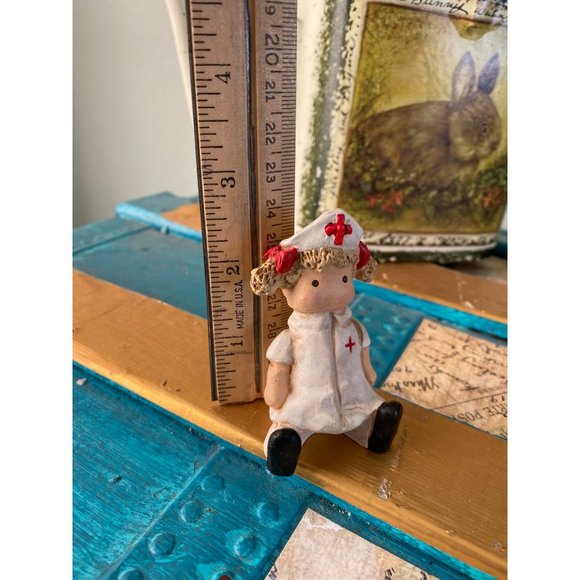 Red Cross Nurse Resin Statue Miniature /Date 9/91 Number 1584 - Picture 9 of 9